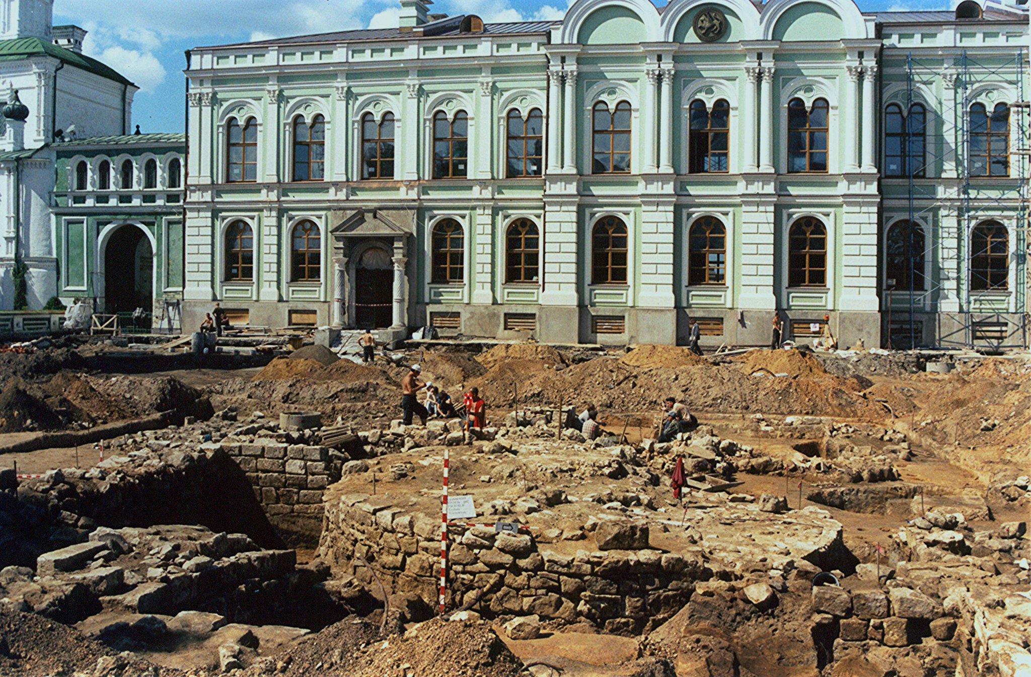 Книга Как украли историю, глава Три потопа (закопанные города), страница 1  читать онлайн